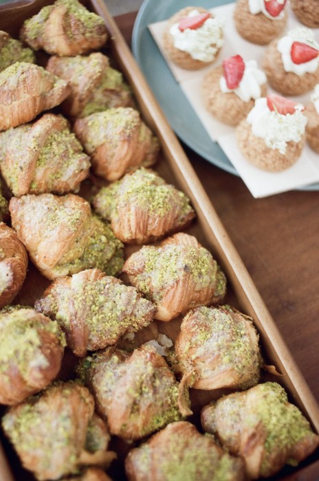 Mini croissant pistacjowy